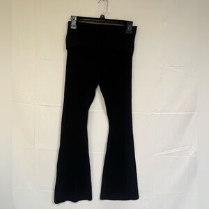 NEW Offline by aerie Womens black flare legging short inseam size: M